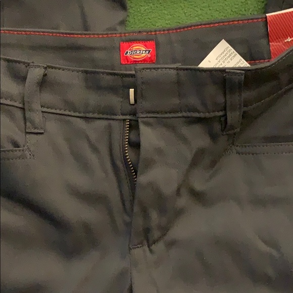 Dickies work pants. Size 5. Brand new - Picture 3 of 5